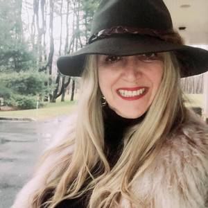 Meet your Posher, Luiza